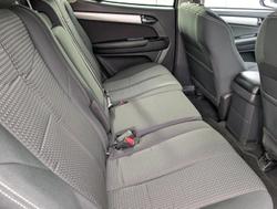 2018 Isuzu MU-X LS-U MY18 4x2 Titanium Silver