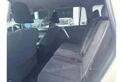 2017 Toyota
Landcruiser Prado GXL