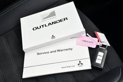 2019 Mitsubishi
Outlander LS
