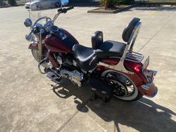 2017 HARLEY-DAVIDSON FLDE SOFTAIL DELUXE Red