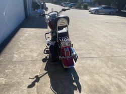2017 HARLEY-DAVIDSON FLDE SOFTAIL DELUXE Red