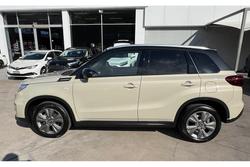 2023 Suzuki
Vitara