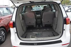 2017 Kia Carnival S