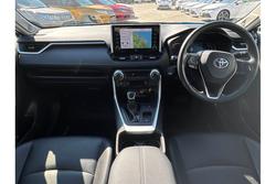 2020 Toyota
                RAV4 Cruiser