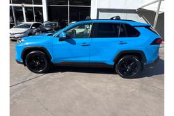 2020 Toyota
                RAV4 Cruiser
