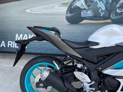 2024 Yamaha YZF-R3 White