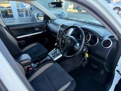 2016 Suzuki Grand Vitara Navigator JB White Pearl