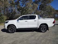 2020 Toyota Hilux SR5