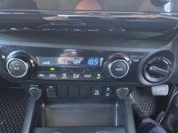 2020 Toyota Hilux SR5