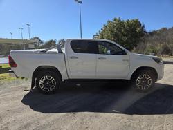 2020 Toyota Hilux SR5