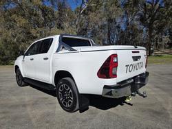 2020 Toyota Hilux SR5