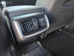 2020 Toyota Hilux SR5