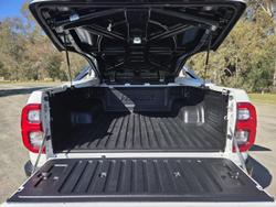 2020 Toyota Hilux SR5