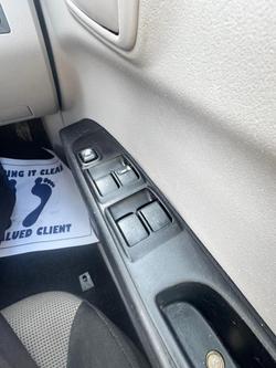 2010 Mitsubishi Triton GL-R