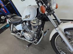 2014 Yamaha XV250 (VIRAGO VX250S, VX250R) White