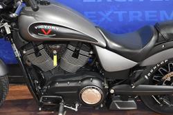 2015 VICTORY GUNNER Black