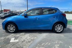 2015 Mazda
2 Neo