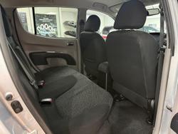 2011 Mitsubishi Triton GLX-R MN MY11 4X4 Dual Range Cool Silver