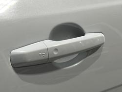 2017 Jaguar XE 20d R-Sport X760 MY17 Glacier White