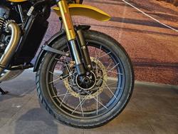 2025 Triumph Scrambler 400 XC Scrambler Yellow