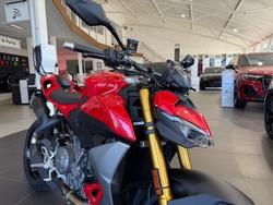 2025 Ducati Streetfighter V2 S Streetfighter Red