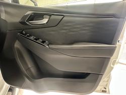 2024 Isuzu D-MAX BLADE