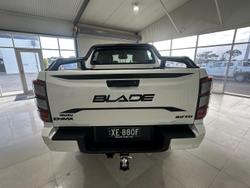 2024 Isuzu D-MAX BLADE