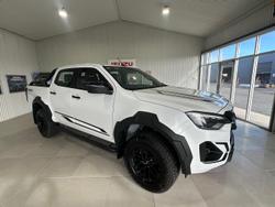 2024 Isuzu D-MAX BLADE