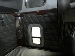 2013 FREIGHTLINER Argosy RED