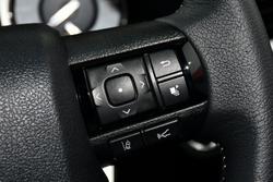 2025 Toyota
Hilux SR5 48V