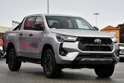 2025 Toyota
Hilux SR5 48V