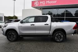 2025 Toyota
Hilux SR5 48V