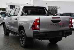 2025 Toyota
Hilux SR5 48V