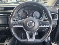 2017 Nissan
QASHQAI ST-L