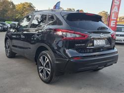 2017 Nissan
QASHQAI ST-L