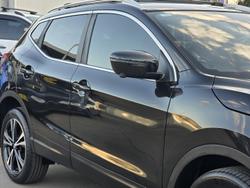 2017 Nissan
QASHQAI ST-L
