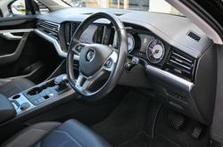 2019 Volkswagen Touareg 190TDI