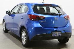 2015 Mazda
2 Maxx