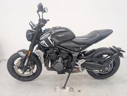 2023 Triumph TRIDENT 660 Black
