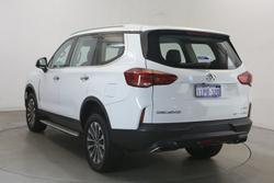 2022 LDV
D90 Executive