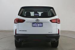 2022 LDV
D90 Executive