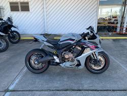Honda CBR650R