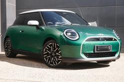 2025 MINI Cooper SE Favoured