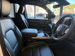 2025 RAM 1500 Laramie Sport Hurricane SO RamBox DT MY25 4X4 Dual Range Bright White