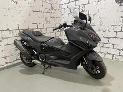 Yamaha Tmax 560