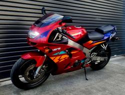 1996 Kawasaki Ninja ZX-6R (ZX600) Ninja Red