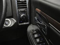 2020 RAM 1500 Laramie DS MY19 4X4 Dual Range Bright White