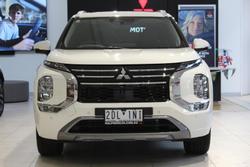 2025 Mitsubishi Outlander Exceed