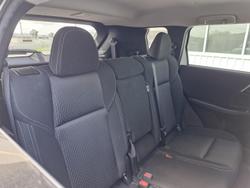 2022 Mitsubishi
Outlander LS