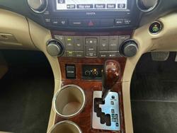 2013 Toyota Kluger Grande GSU40R Dark Furnace